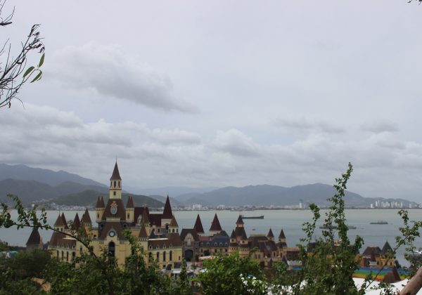 Nha Trang · VinWonders · Đảo Hòn Mun